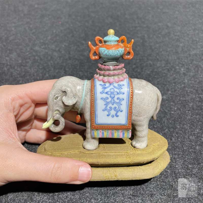 清乾隆 粉彩瓷塑七珍象宝 - 图11